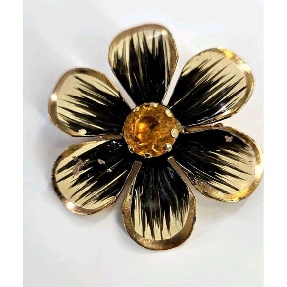 Vintage Gold tone Daisy Brooch With Amber Rhinestone Center Black Accent Pin - Picture 2 of 10